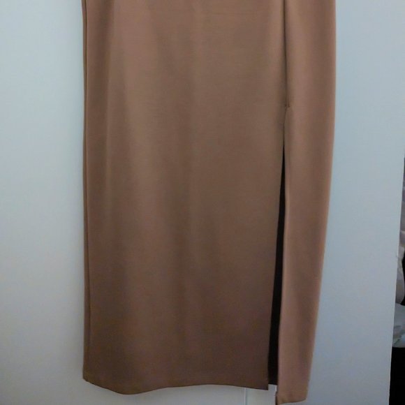 Aritzia Babaton Sz 0 Midi Pencil Slit Skirt - LIKE NEW - Picture 1 of 2